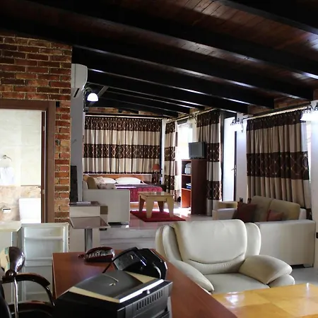 15 Hotel Tirana